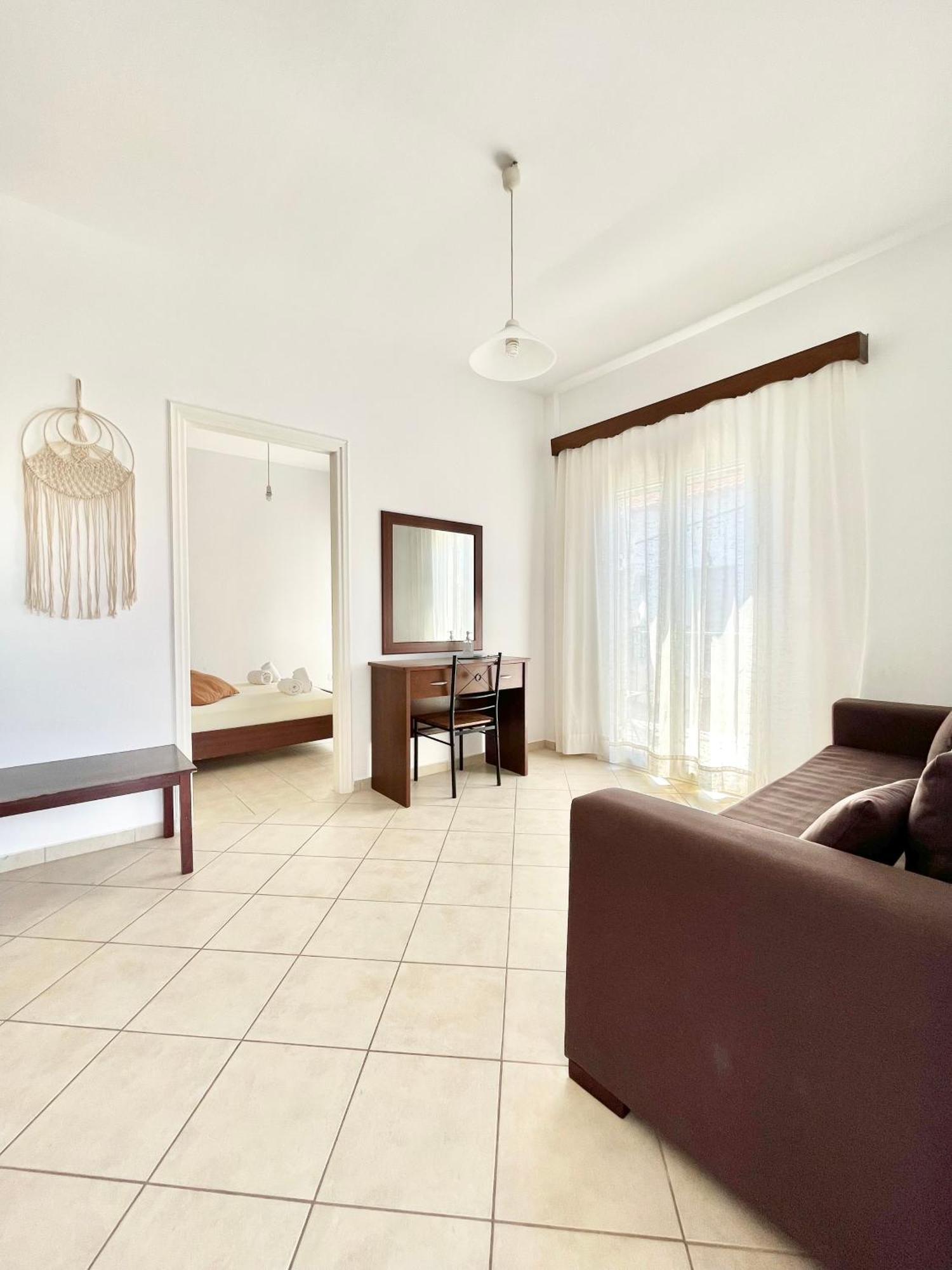 פיניקונטה Koutrakis Rooms מראה חיצוני תמונה