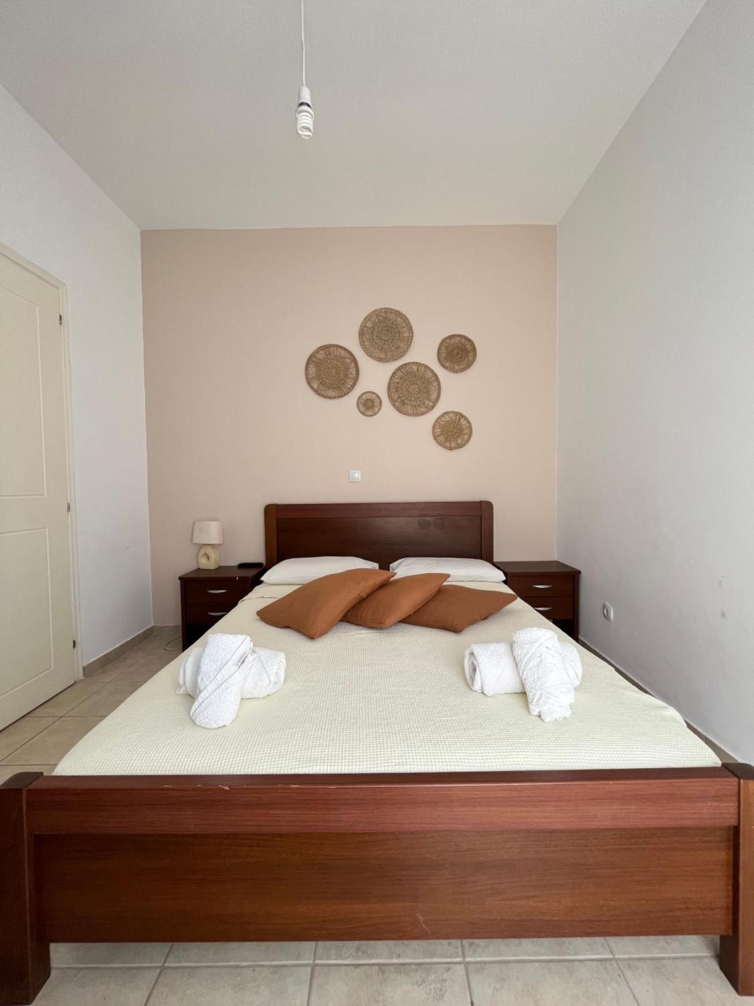 פיניקונטה Koutrakis Rooms מראה חיצוני תמונה
