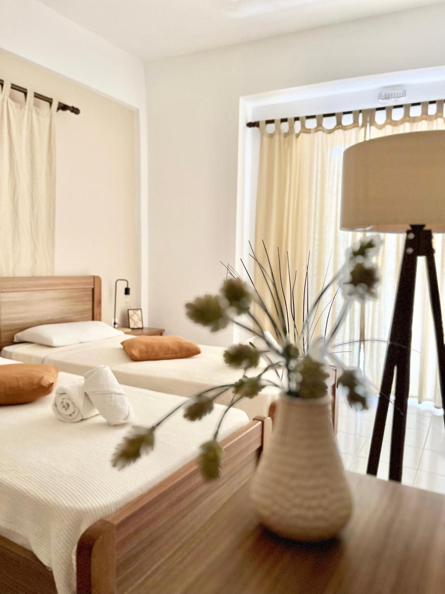 פיניקונטה Koutrakis Rooms מראה חיצוני תמונה